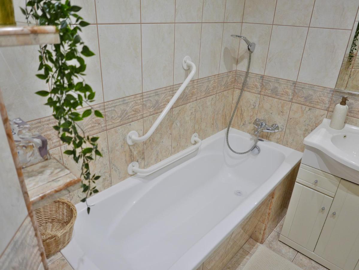 Apartament Retro ลูบลิน ภายนอก รูปภาพ